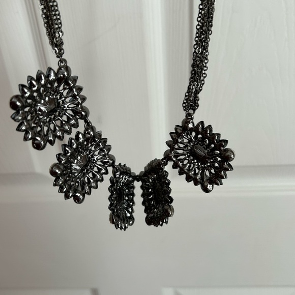 4/$50 Elegant Black and Silver Statement Necklace 16 inches 💝 - Picture 7 of 8